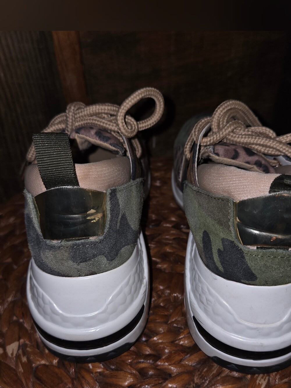EUC Steve Madden Sz 7 Cliff Camo Leopard Print Sneakers in Olive Green - Picture 7 of 10